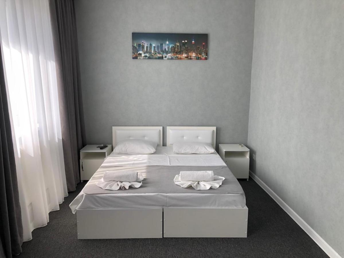 Medelean Hotel Comrat المظهر الخارجي الصورة